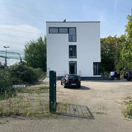 Lovely Studio West 11